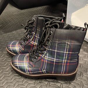 Tommy Hilfiger Navy Plaid Lace-Up Boots